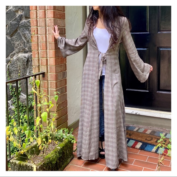 ✨LAST ONE✨Absolutely gorgeous longline checkered - Picture 13 of 13